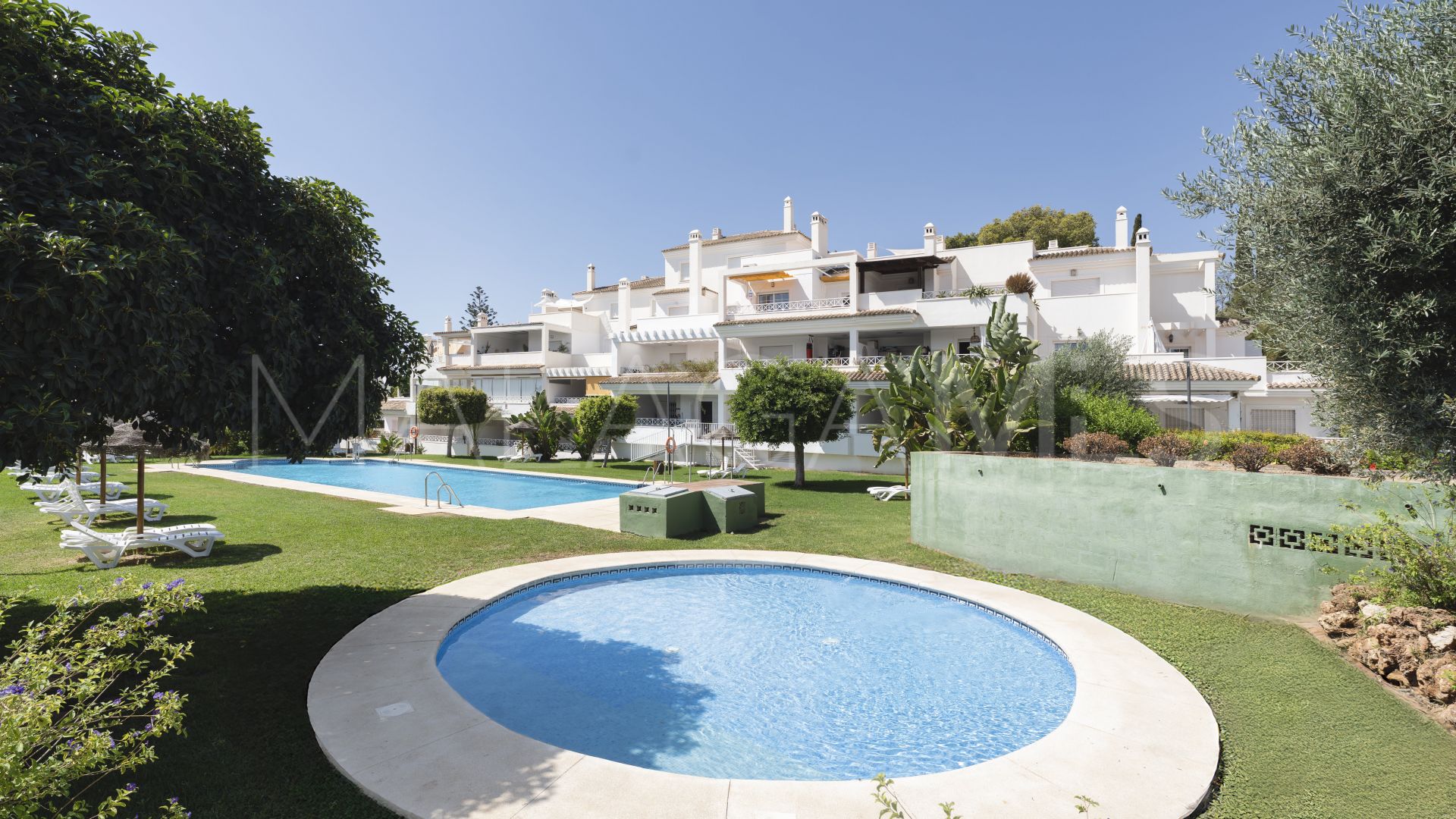 Duplex penthouse for sale in Las Lomas de Rio Real