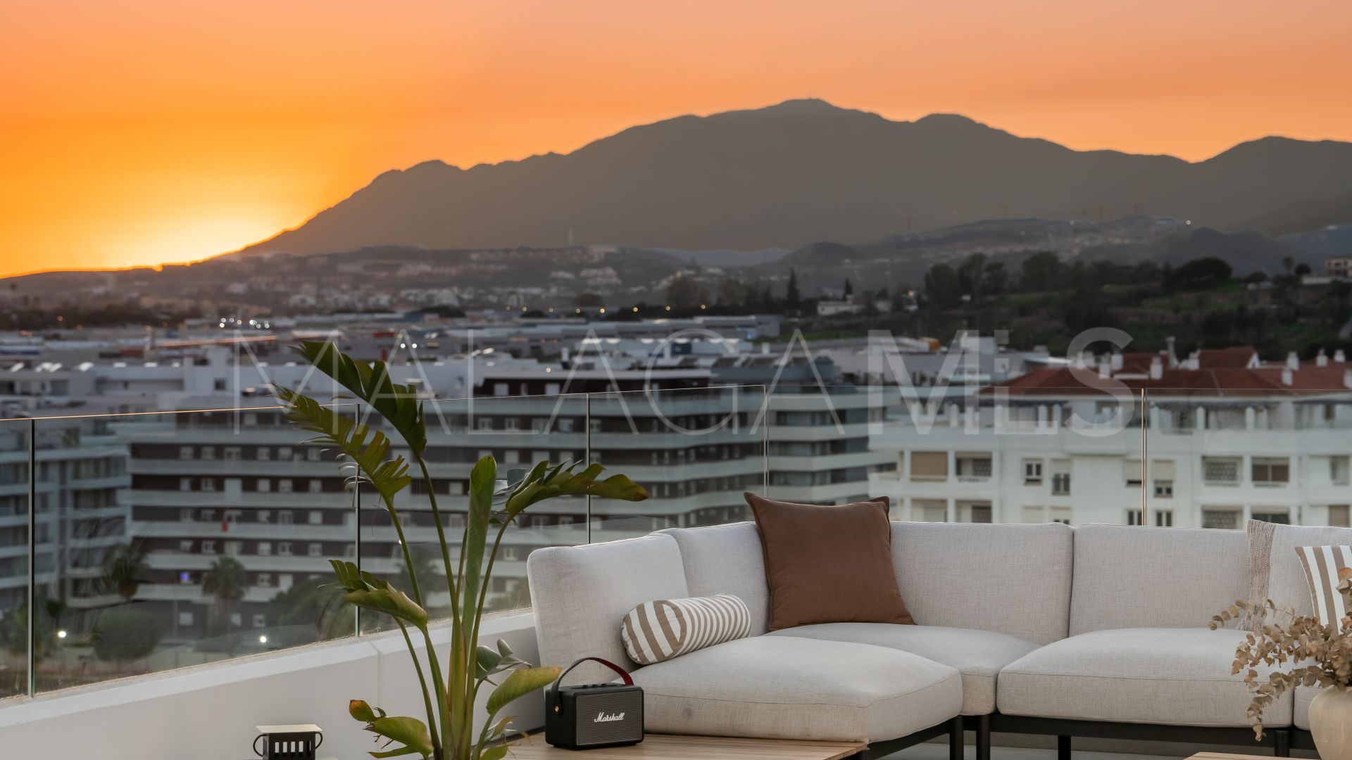 Penthaus for sale in La Campana