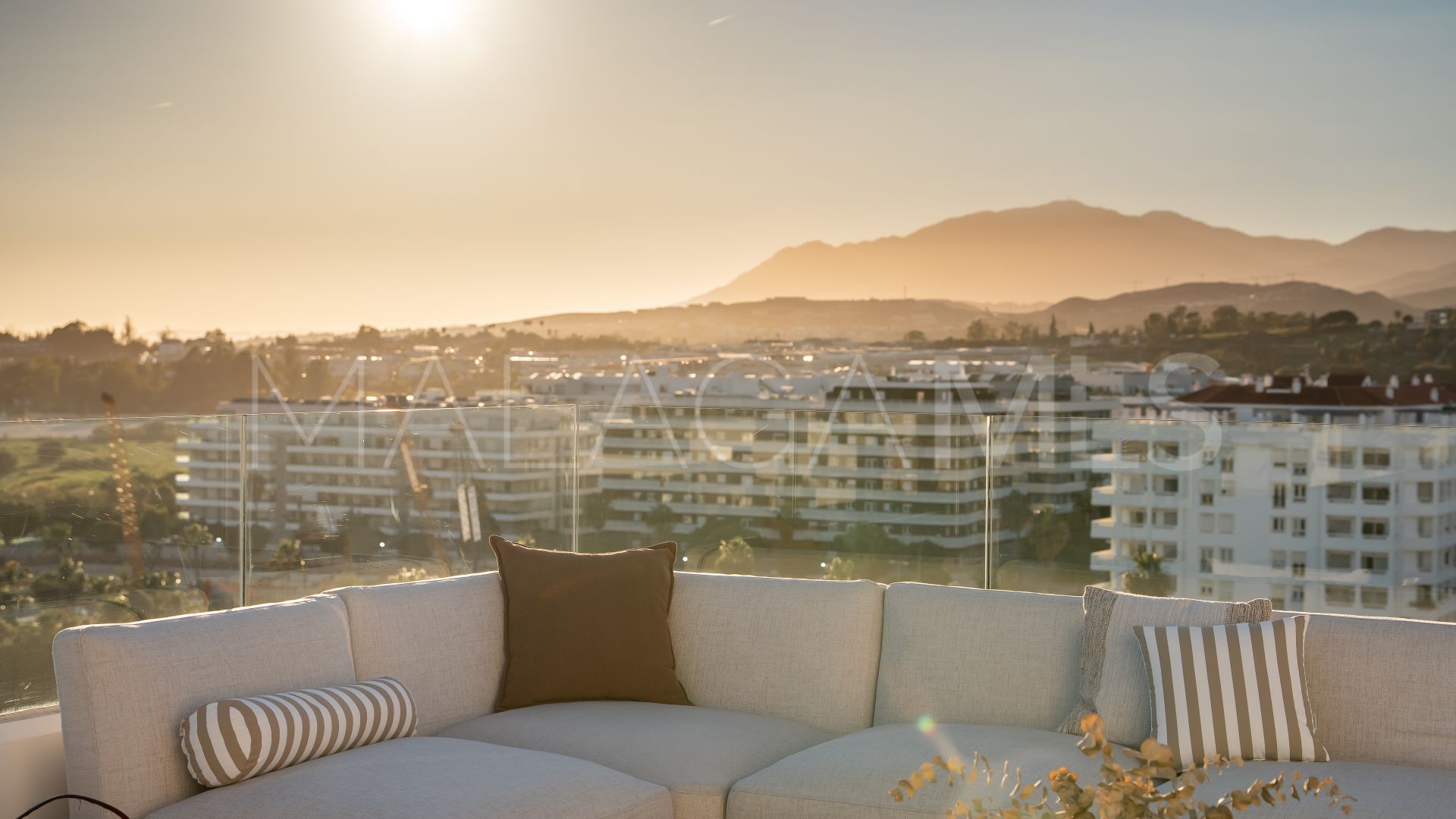 Penthaus for sale in La Campana