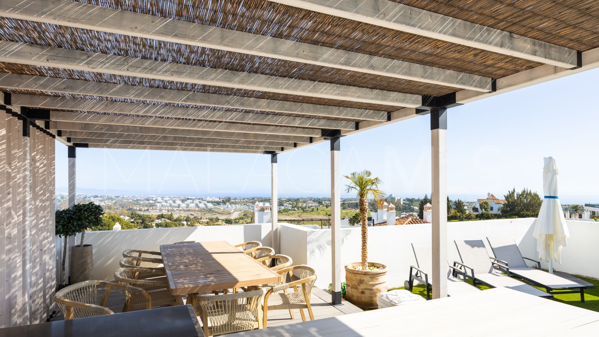 Ático for sale in El Paraiso with 3 bedrooms