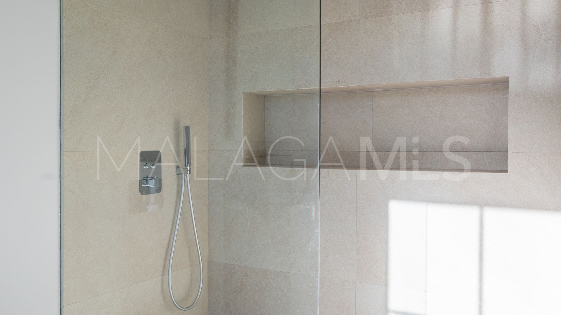 Villa for sale in Los Arqueros with 4 bedrooms