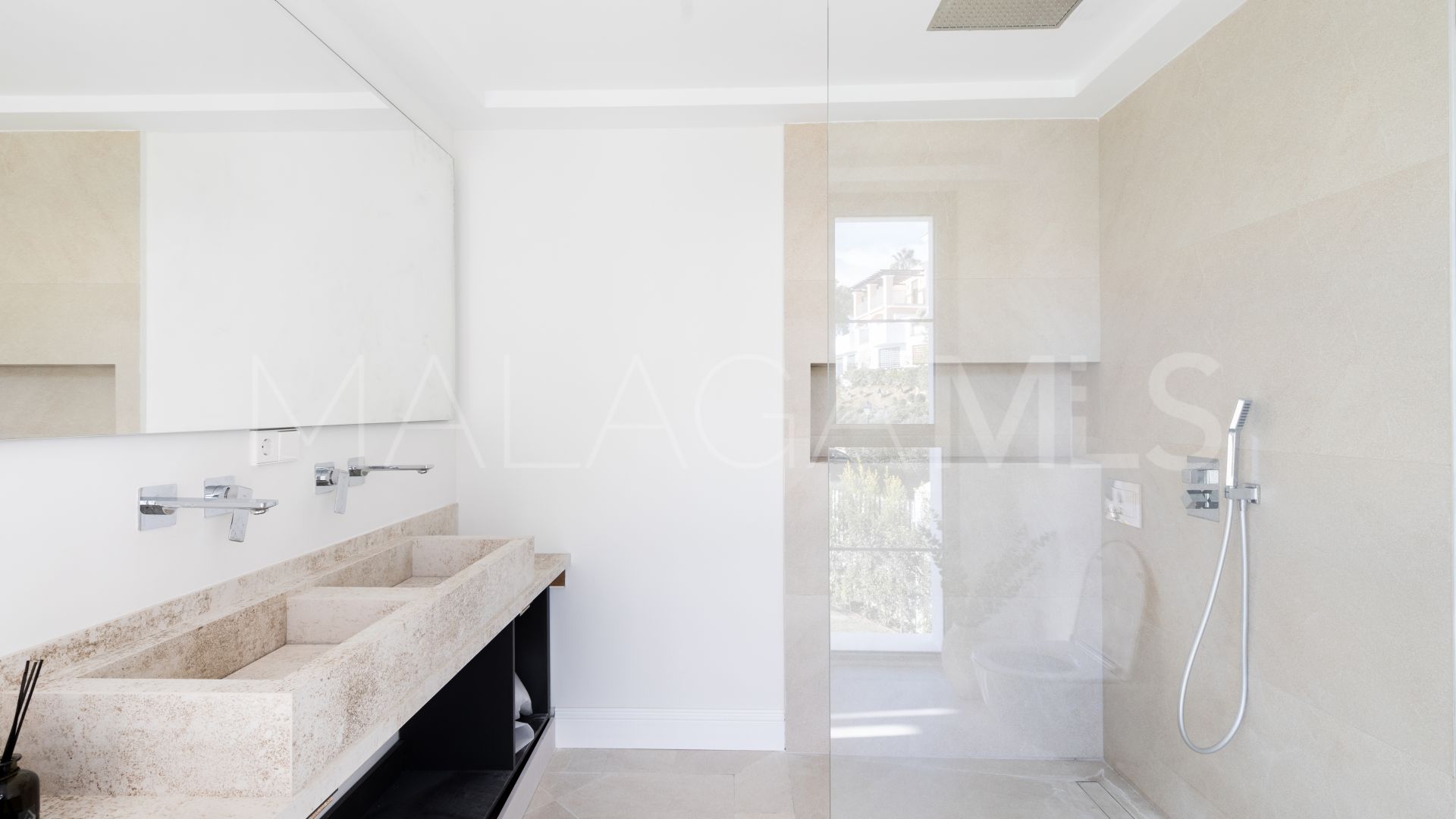 Villa for sale in Los Arqueros with 4 bedrooms