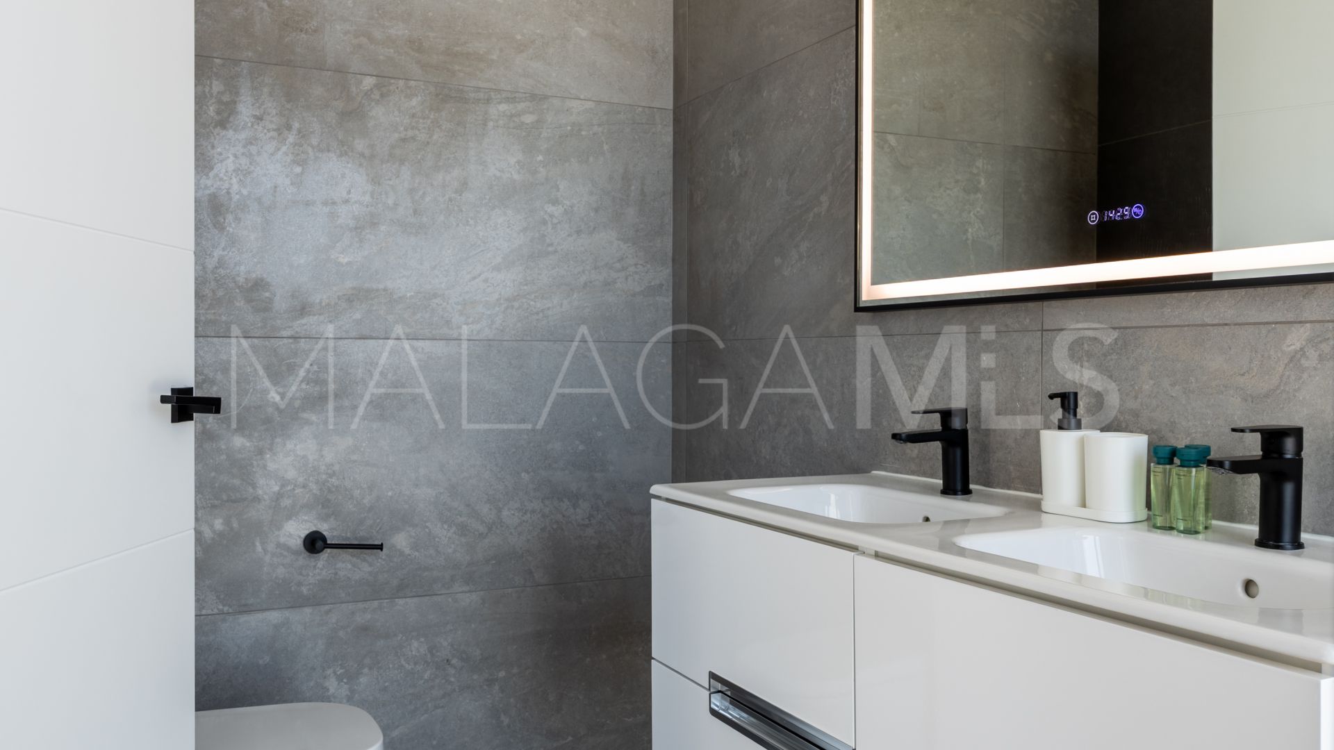 Villa for sale in Valle Romano