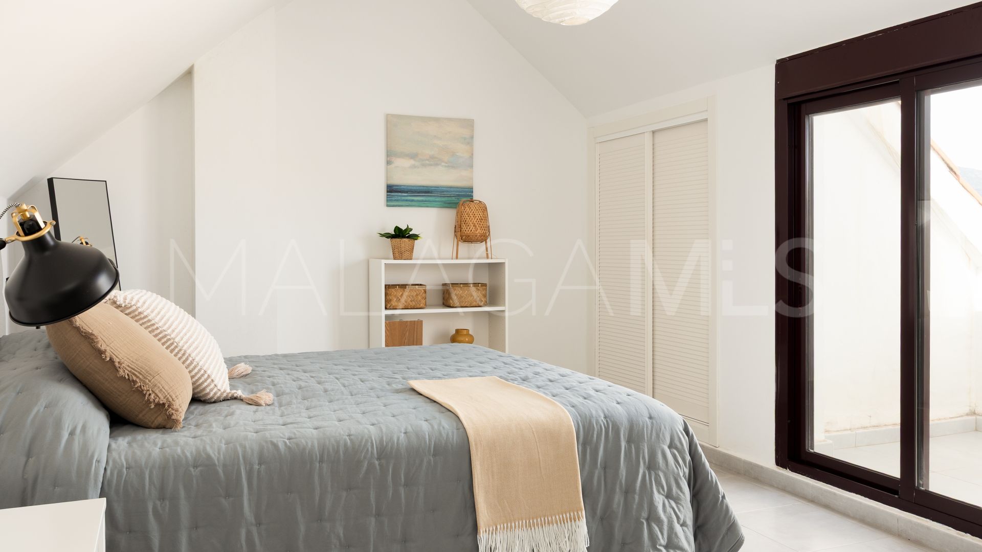 Duplex penthouse for sale in La Maestranza