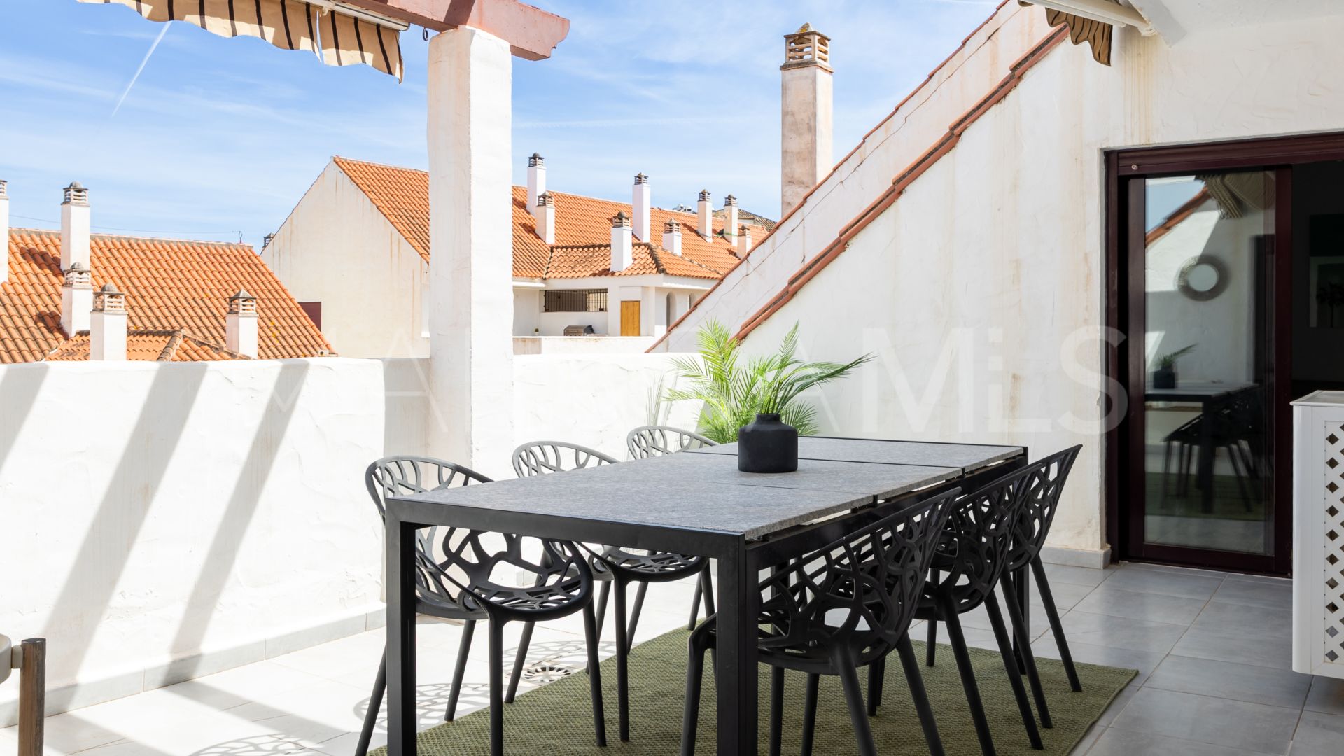 Duplex penthouse for sale in La Maestranza