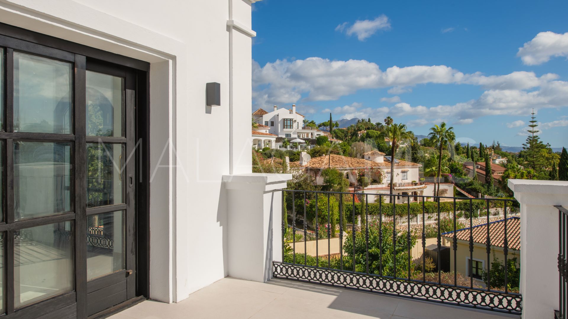 Se vende villa de 6 bedrooms in El Paraiso