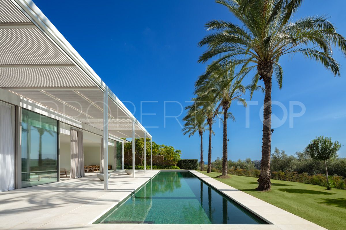 For sale villa with 4 bedrooms in Finca Cortesin