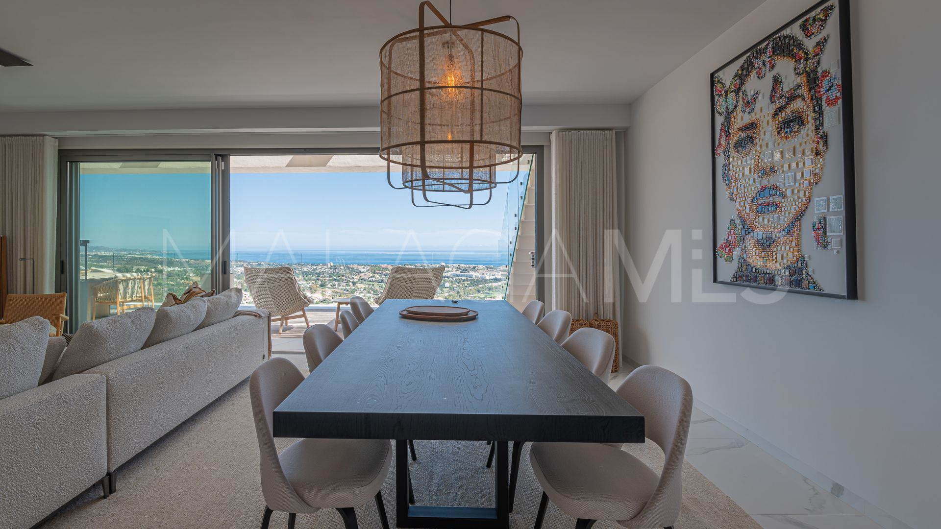 3 bedrooms penthouse for sale in Byu Hills