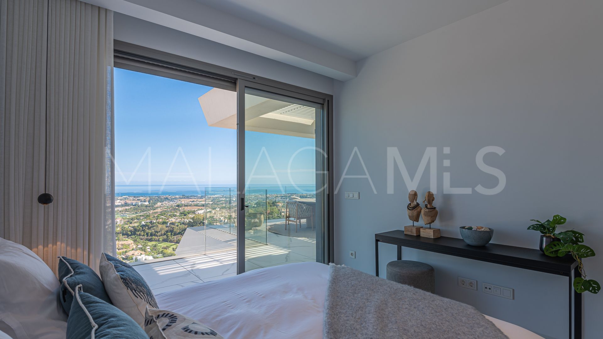 3 bedrooms penthouse for sale in Byu Hills