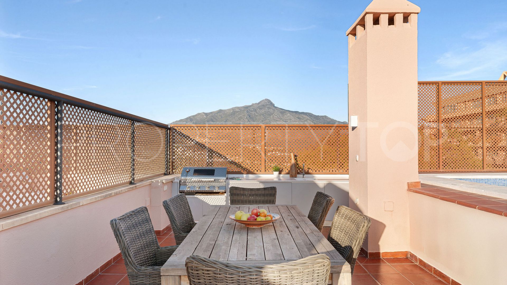 3 bedrooms penthouse for sale in Magna Marbella