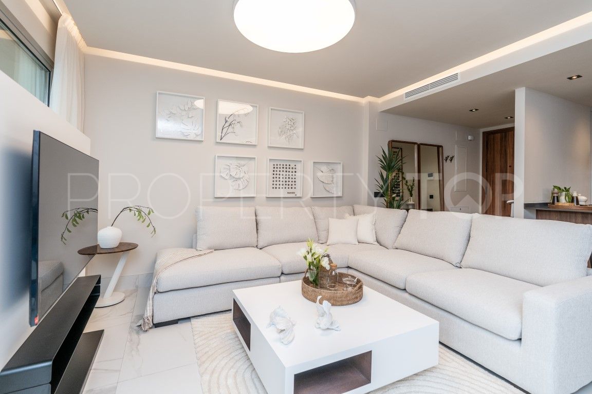 Ground floor apartment for sale in San Pedro de Alcantara with 3 bedrooms