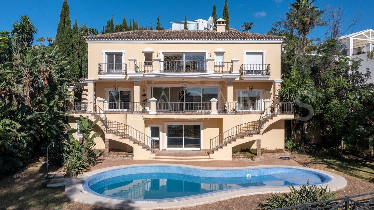 For sale villa with 8 bedrooms in El Herrojo