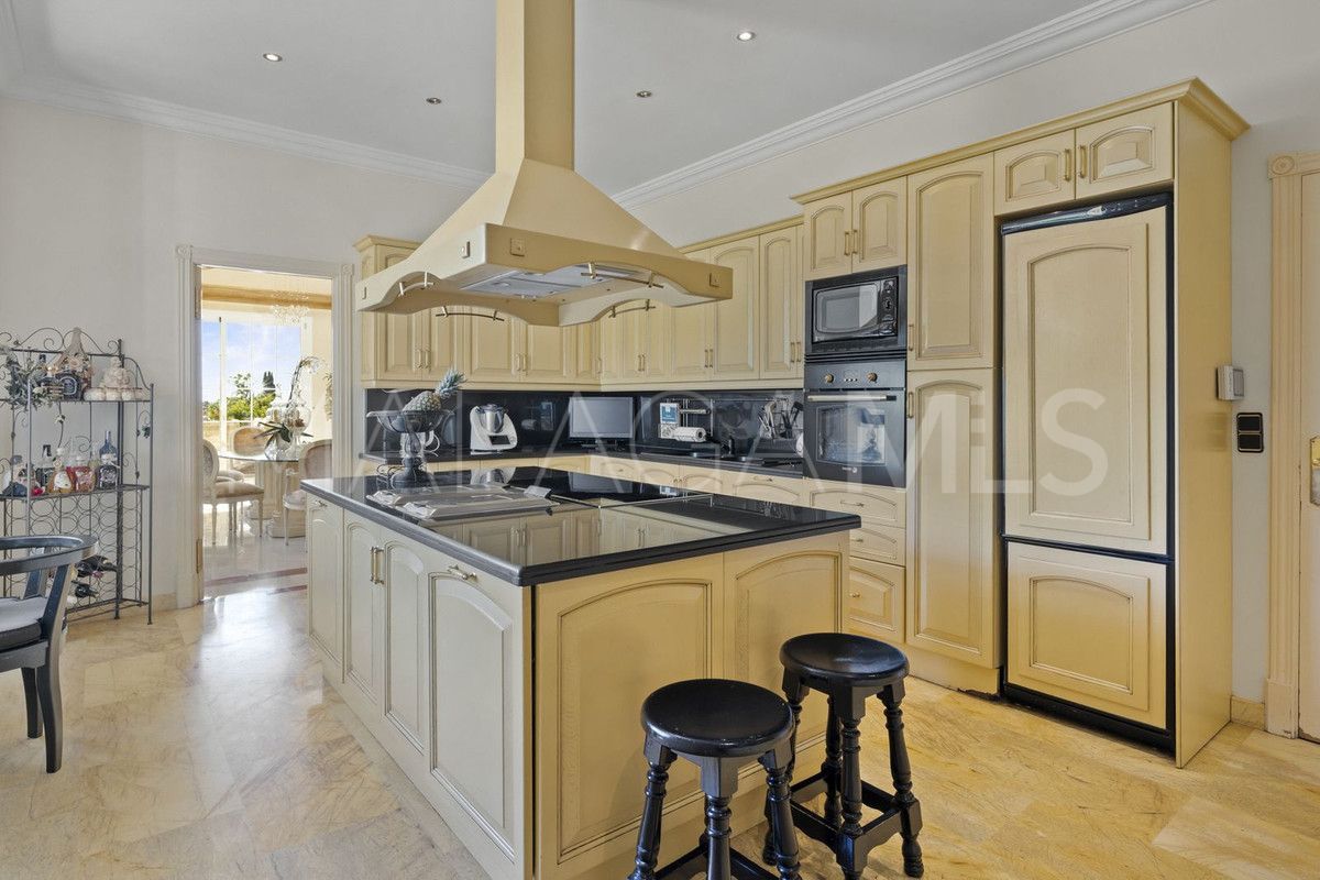 Villa for sale in El Paraiso