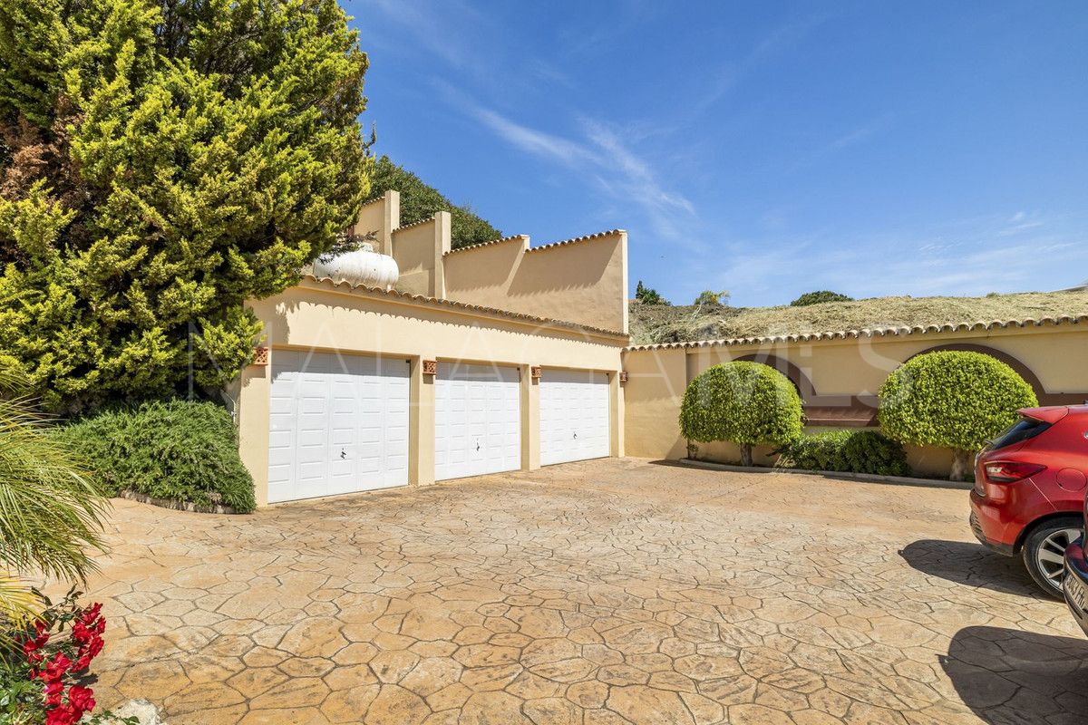 Villa for sale in El Paraiso