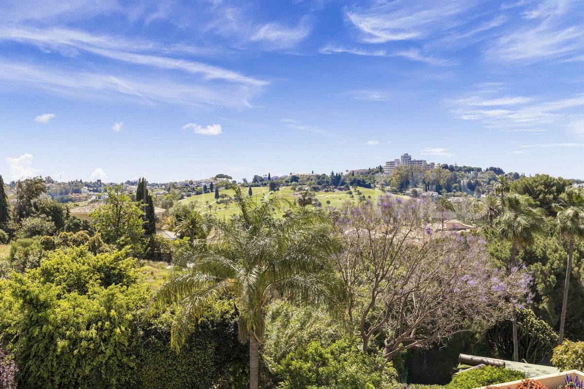 Villa for sale in El Paraiso