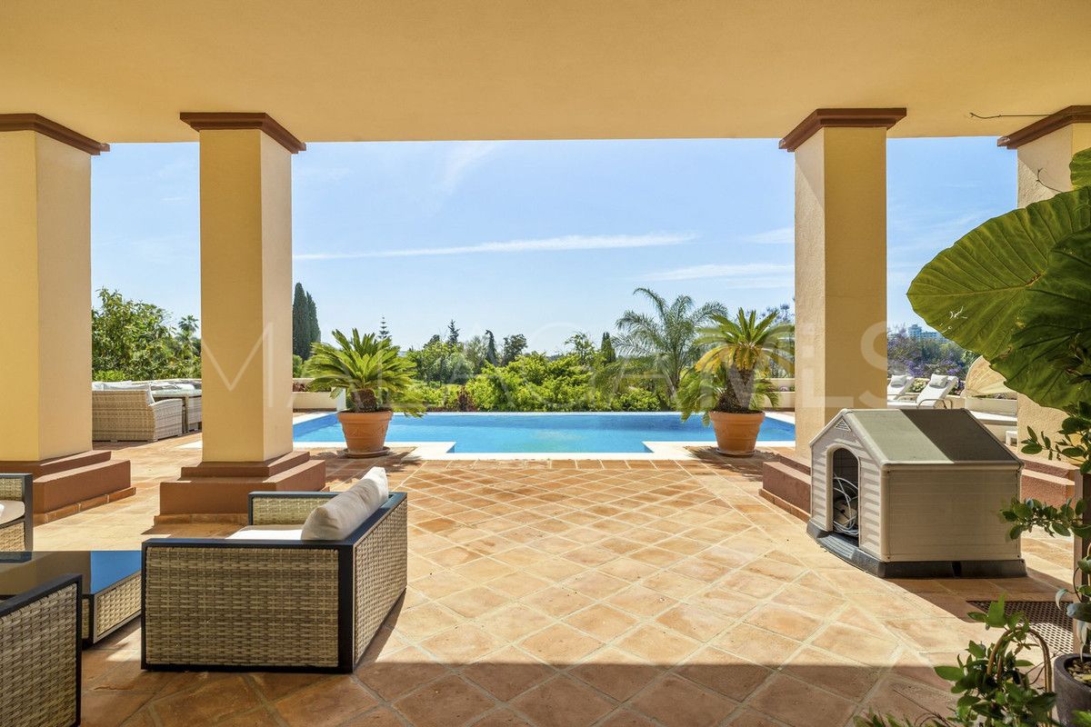 Villa for sale in El Paraiso