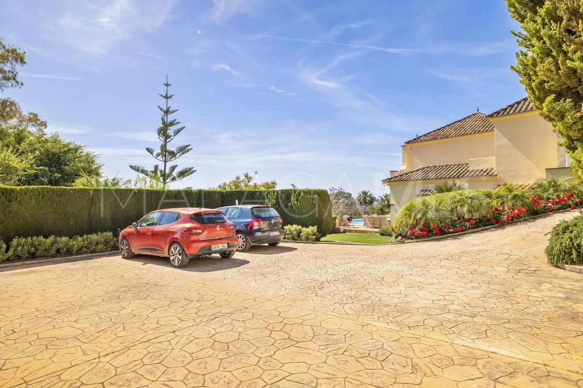 Villa for sale in El Paraiso