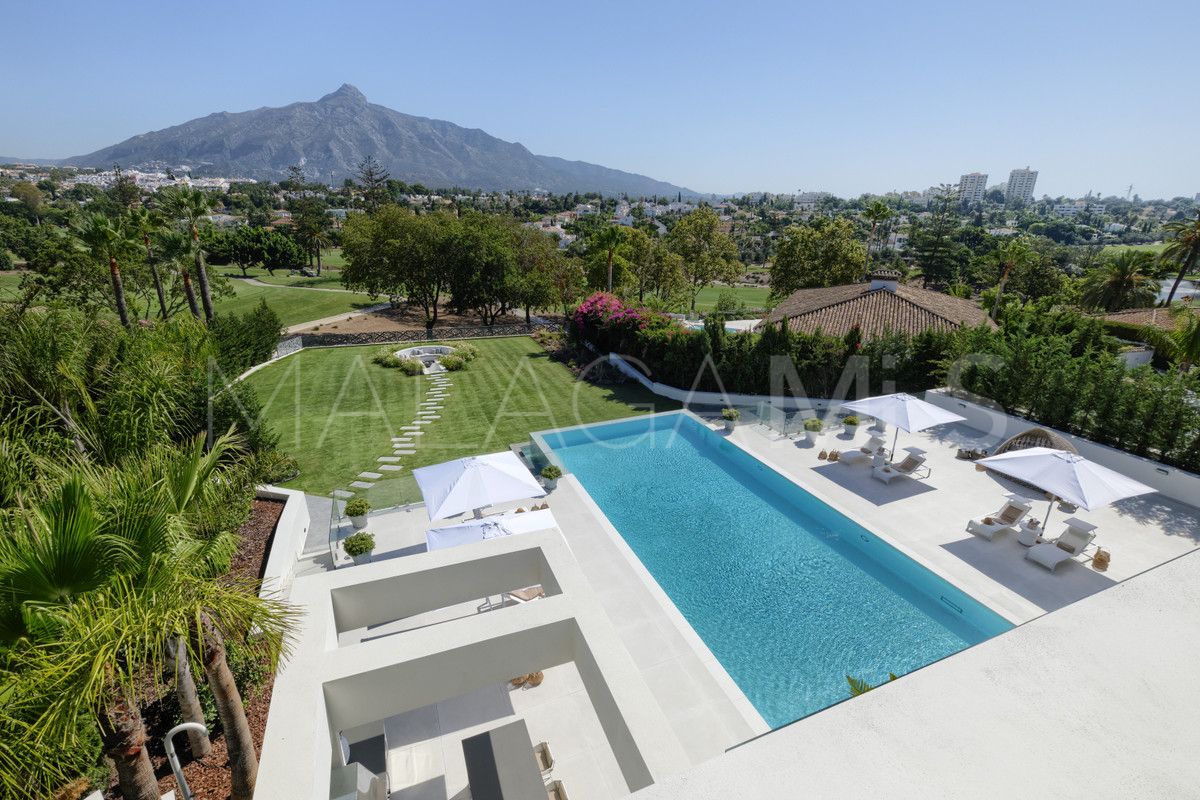 9 bedrooms villa in Nueva Andalucia for sale