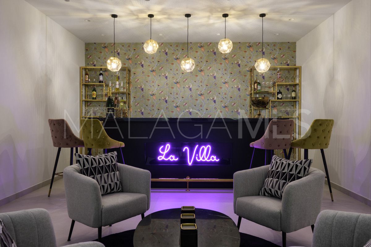 9 bedrooms villa in Nueva Andalucia for sale