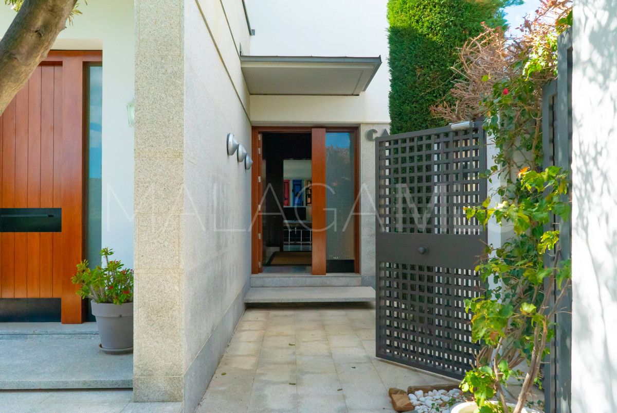 Villa for sale in Los Altos de los Monteros