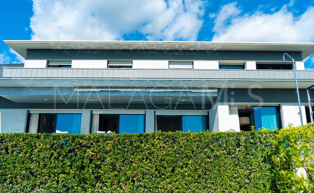 Villa for sale in Los Altos de los Monteros