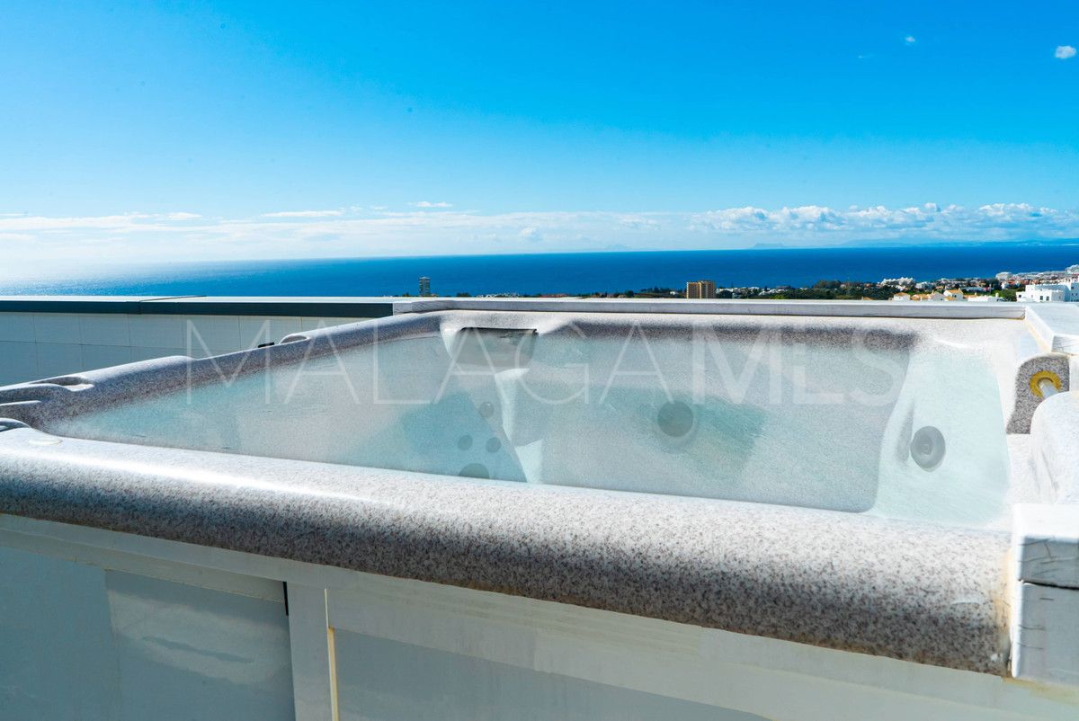 Villa for sale in Los Altos de los Monteros