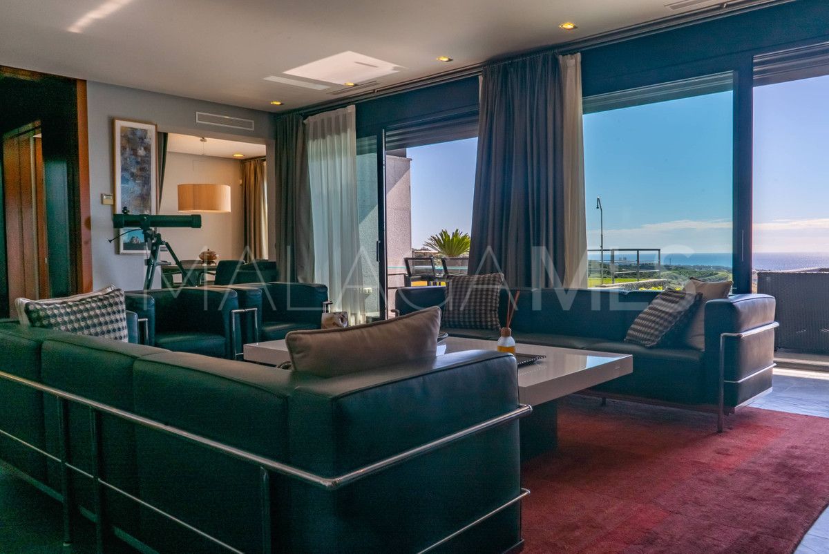 Villa for sale in Los Altos de los Monteros