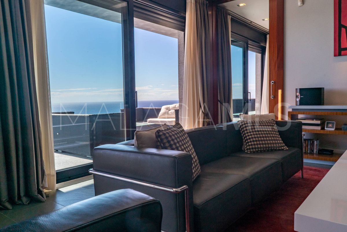 Villa for sale in Los Altos de los Monteros
