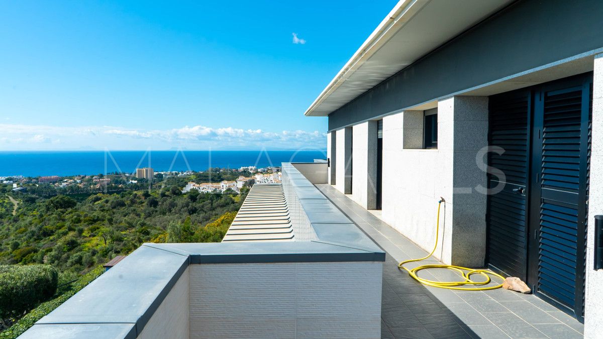 Villa for sale in Los Altos de los Monteros