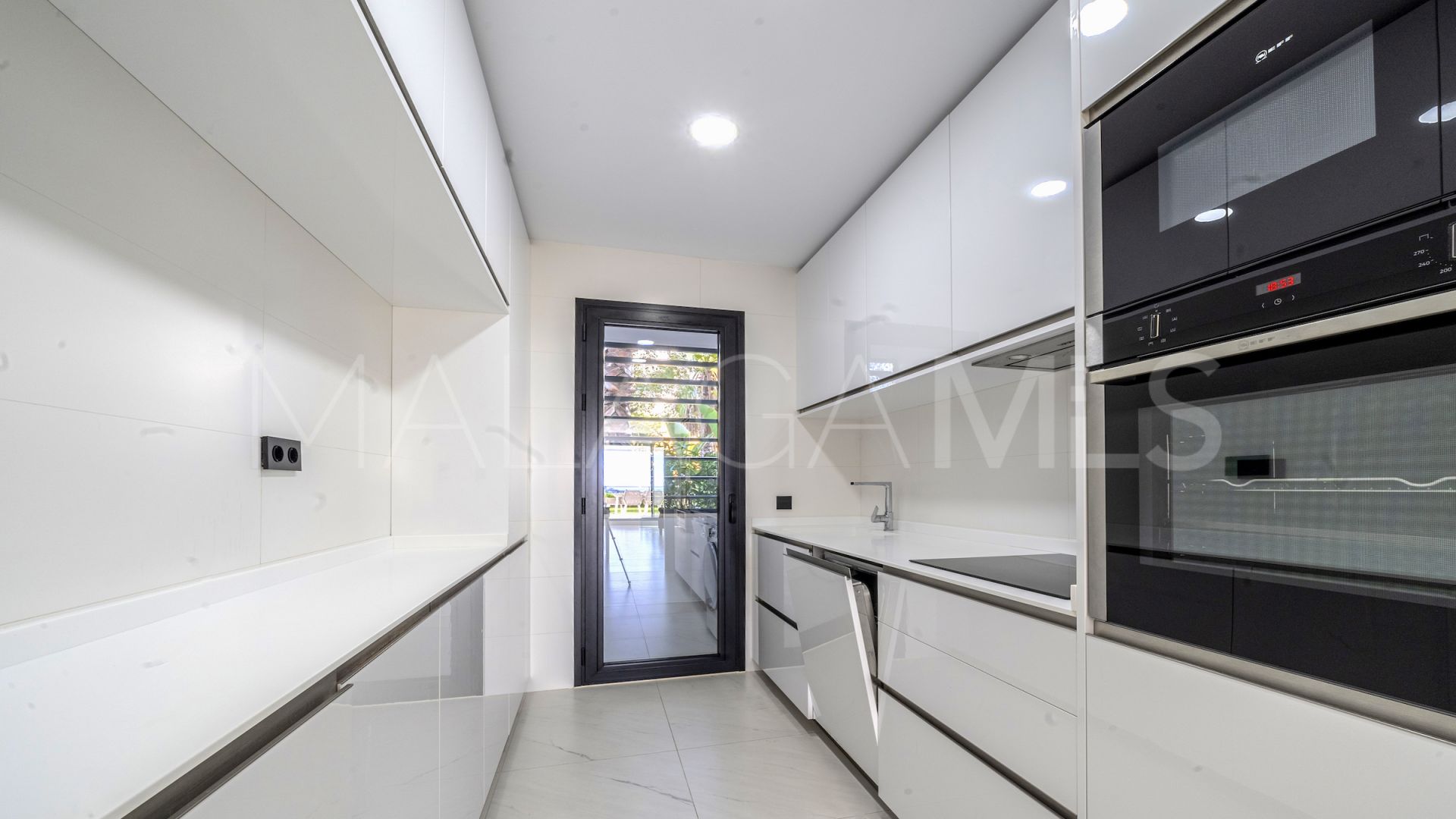 Apartamento planta baja a la venta in Mirador de Estepona Hills with 2 bedrooms