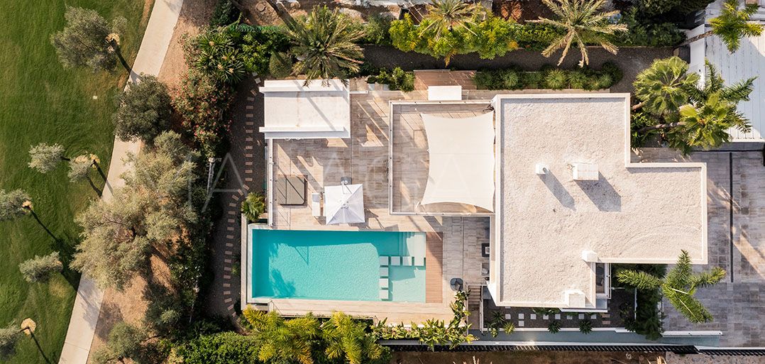 Buy 5 bedrooms villa in Las Brisas del Golf