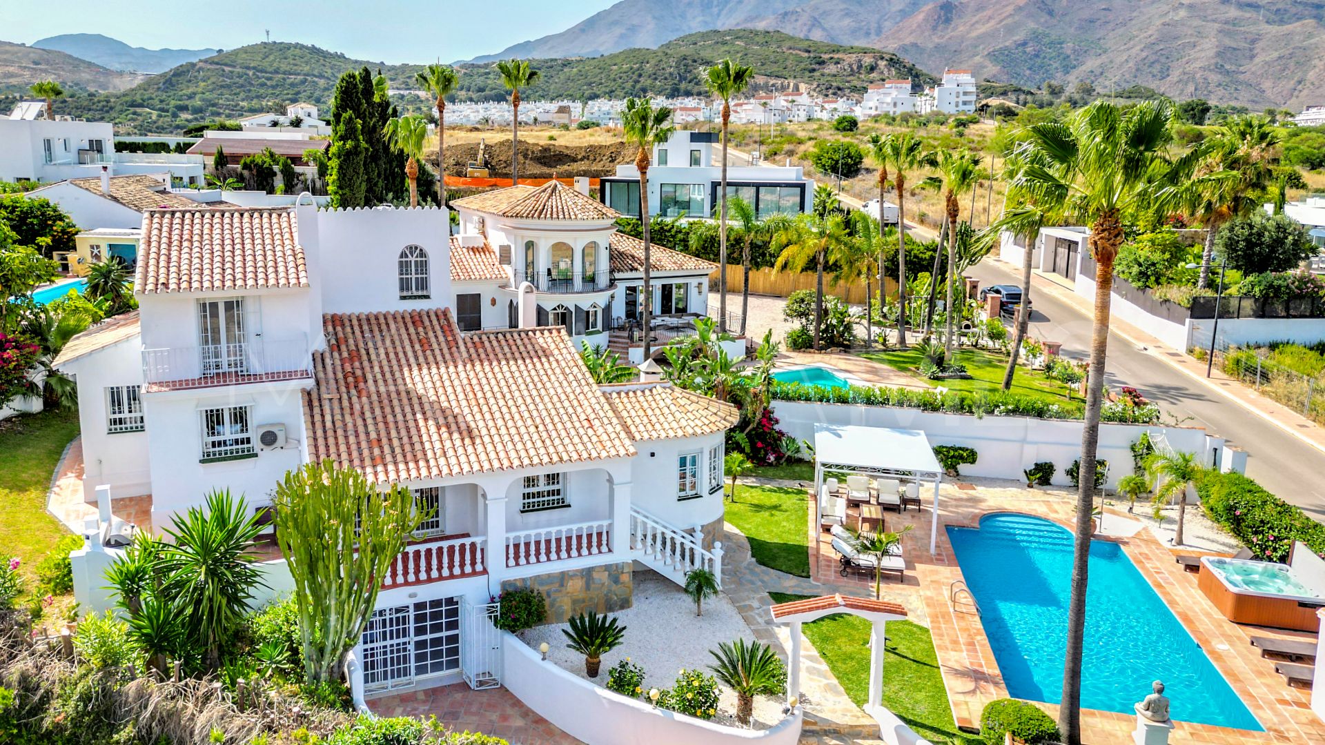 Villa for sale with 5 bedrooms in Valle Romano