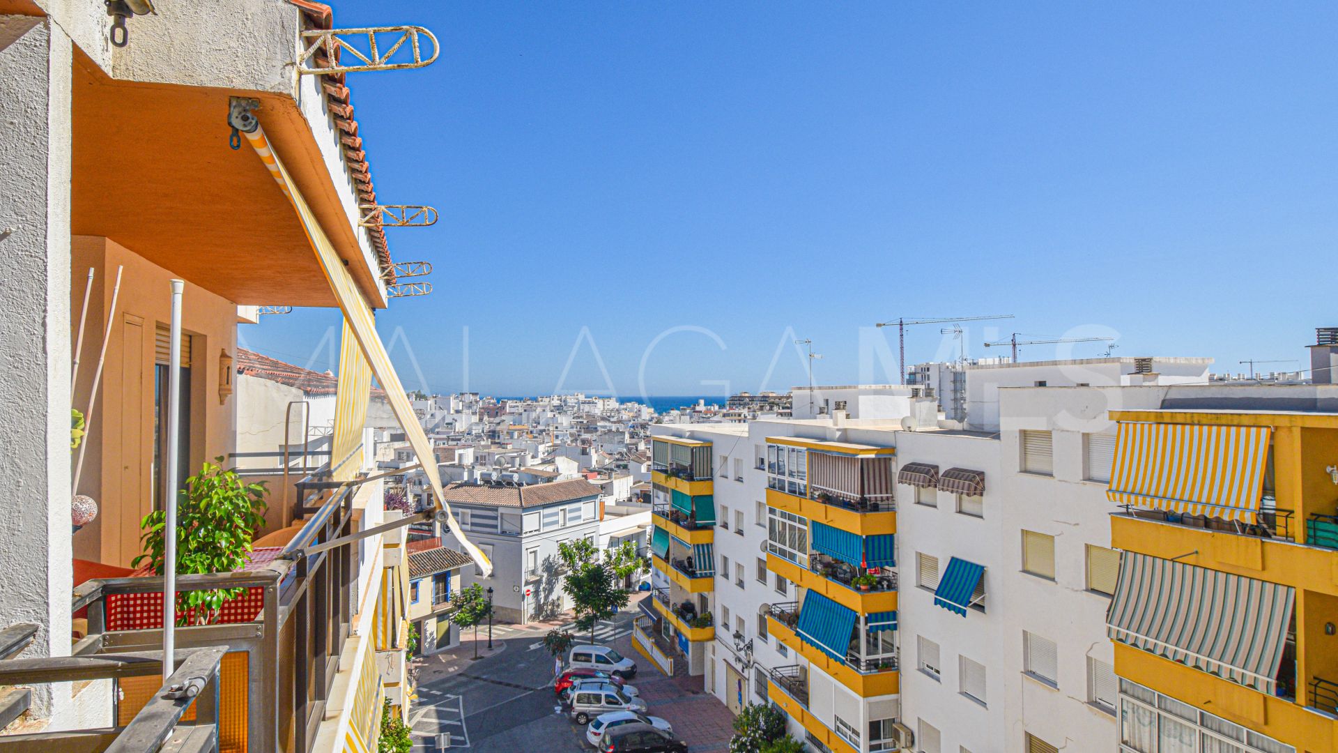 For sale apartment in Estepona Centre with 2 bedrooms