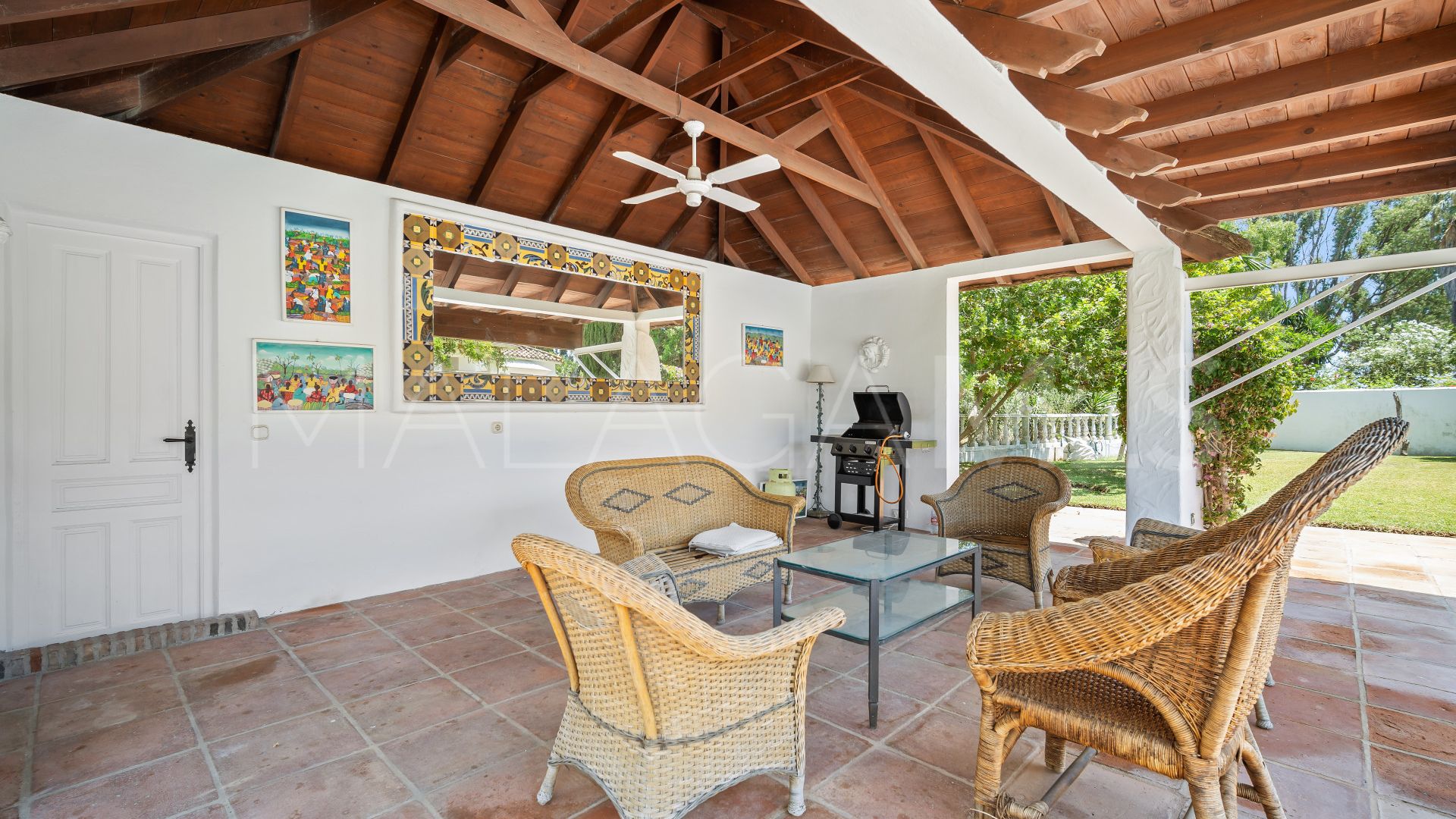 Villa for sale in Guadalmina Baja
