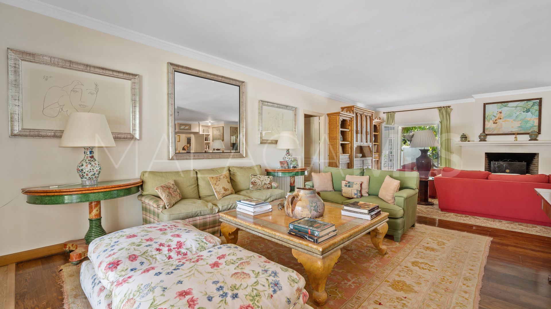 Villa for sale in Guadalmina Baja