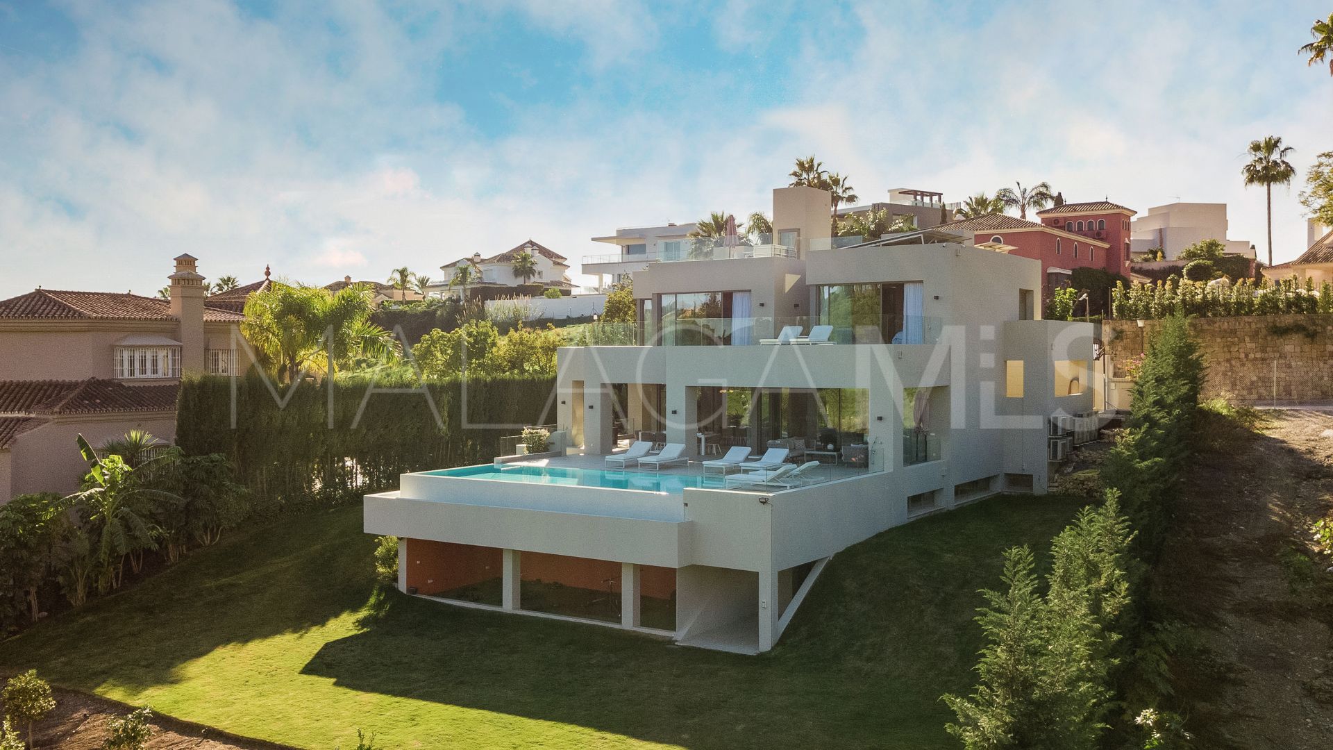 5 bedrooms Los Naranjos villa for sale