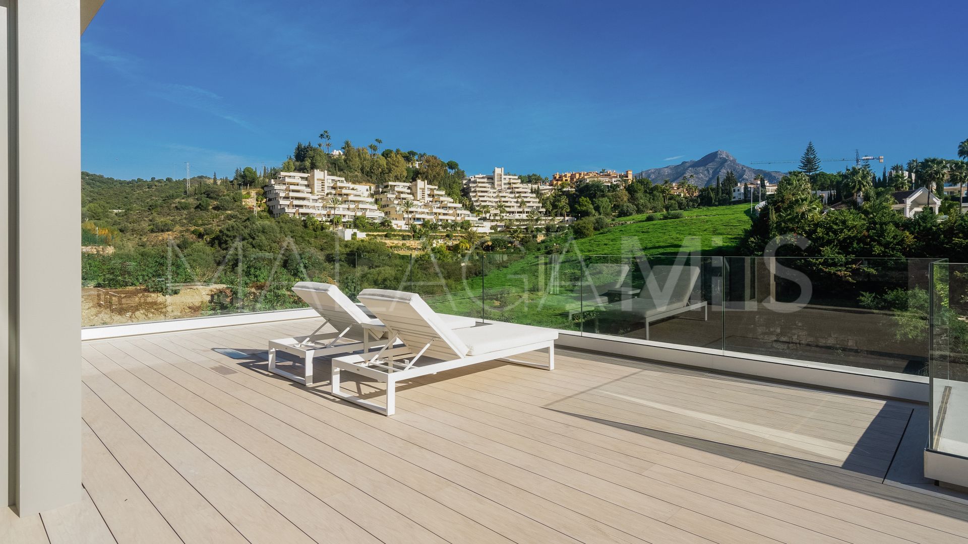 5 bedrooms Los Naranjos villa for sale