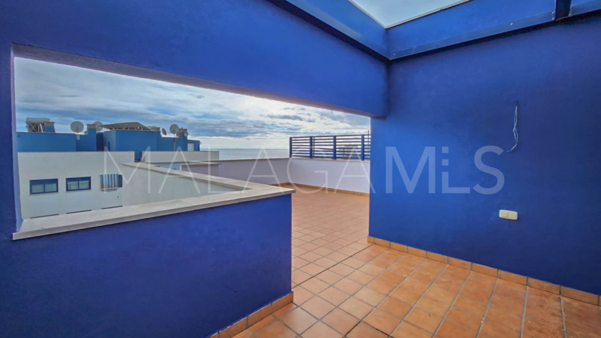 Zweistöckiges penthouse for sale in Estepona Puerto