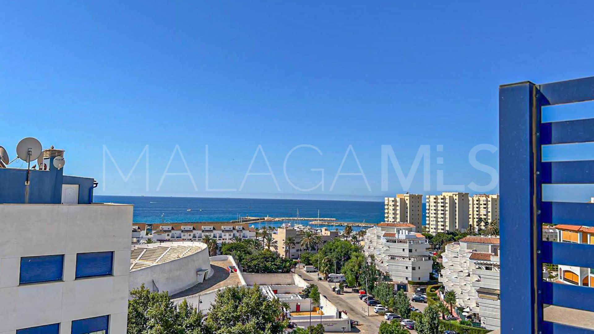 2 bedrooms duplex penthouse for sale in Estepona Puerto