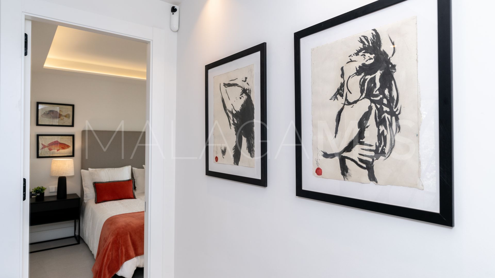 Buy Nueva Andalucia 5 bedrooms villa