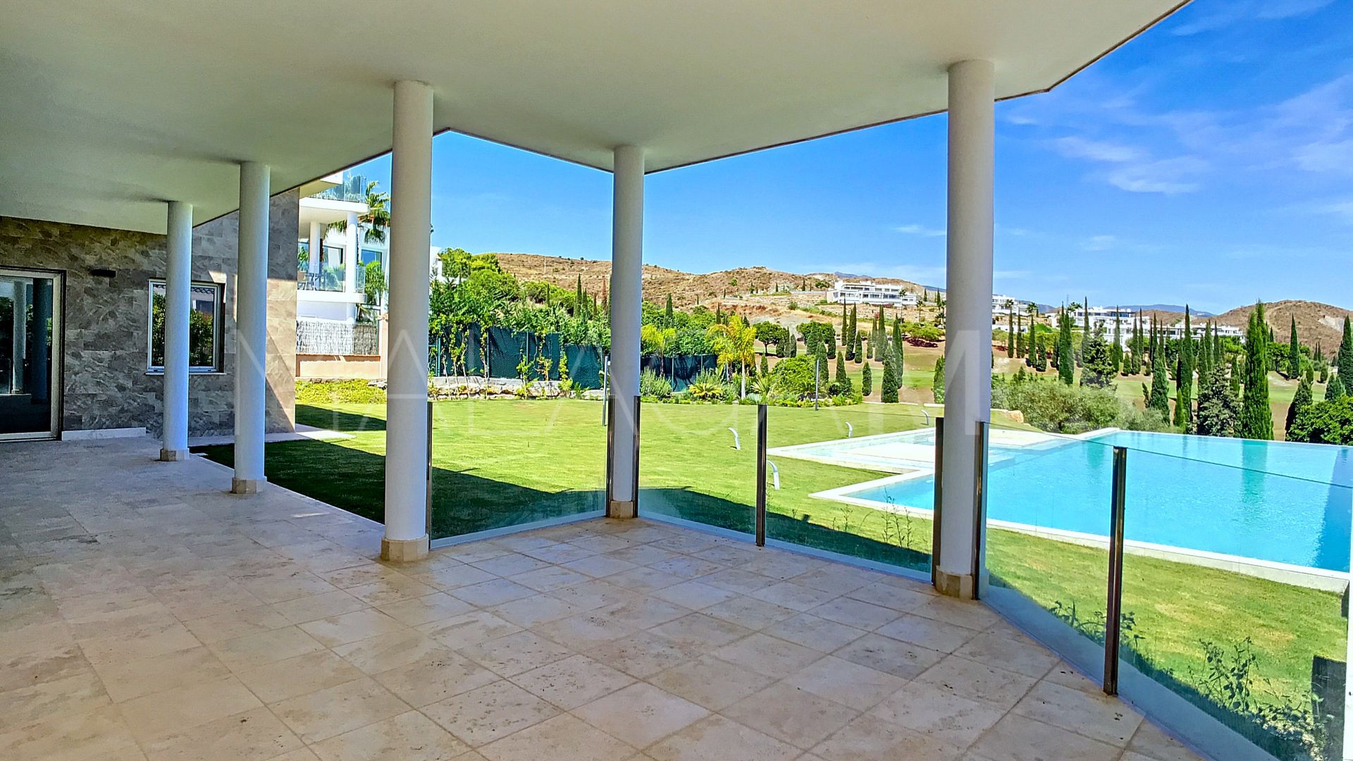 Buy villa with 5 bedrooms in Los Flamingos