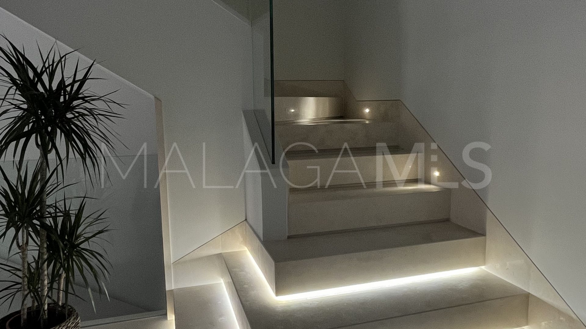Villa for sale in Marbella Goldene Meile