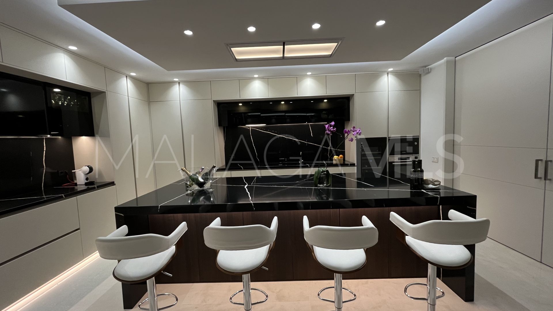 Villa for sale in Marbella Goldene Meile