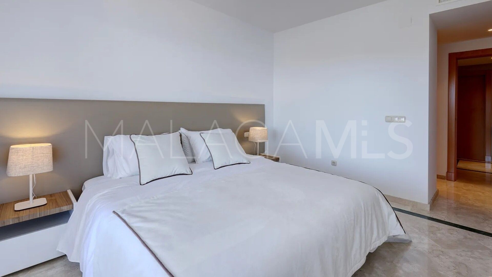 Buy apartamento de 2 bedrooms in Casares Golf