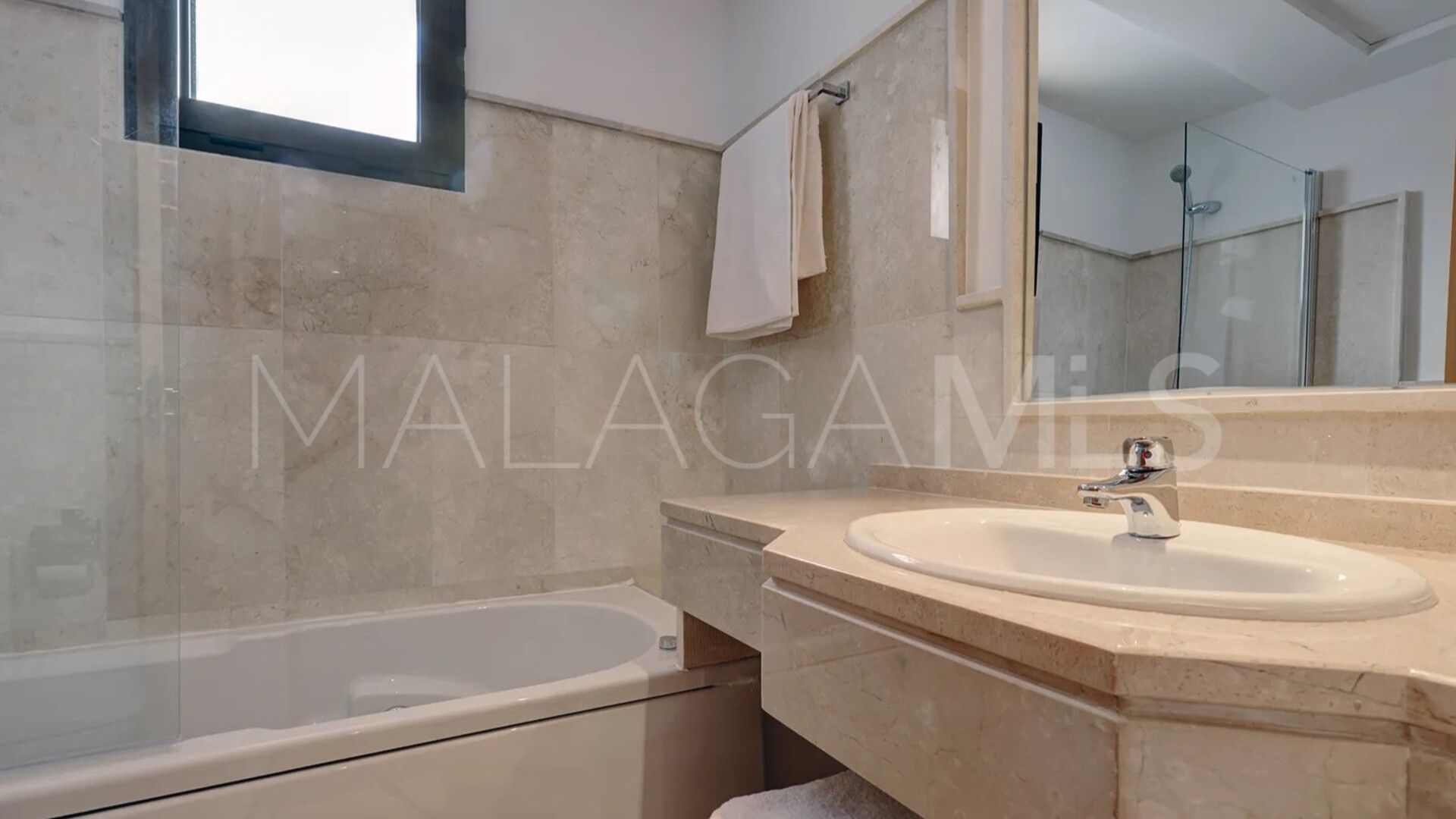 Buy apartamento de 2 bedrooms in Casares Golf