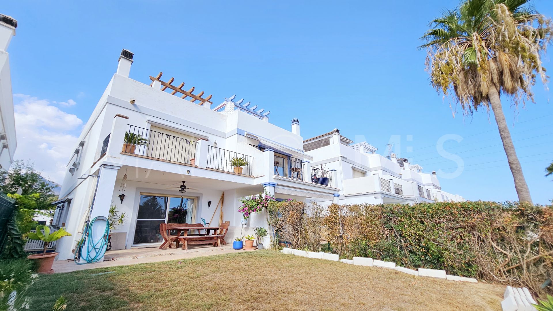 4 bedrooms semi detached house for sale in Estepona Golf