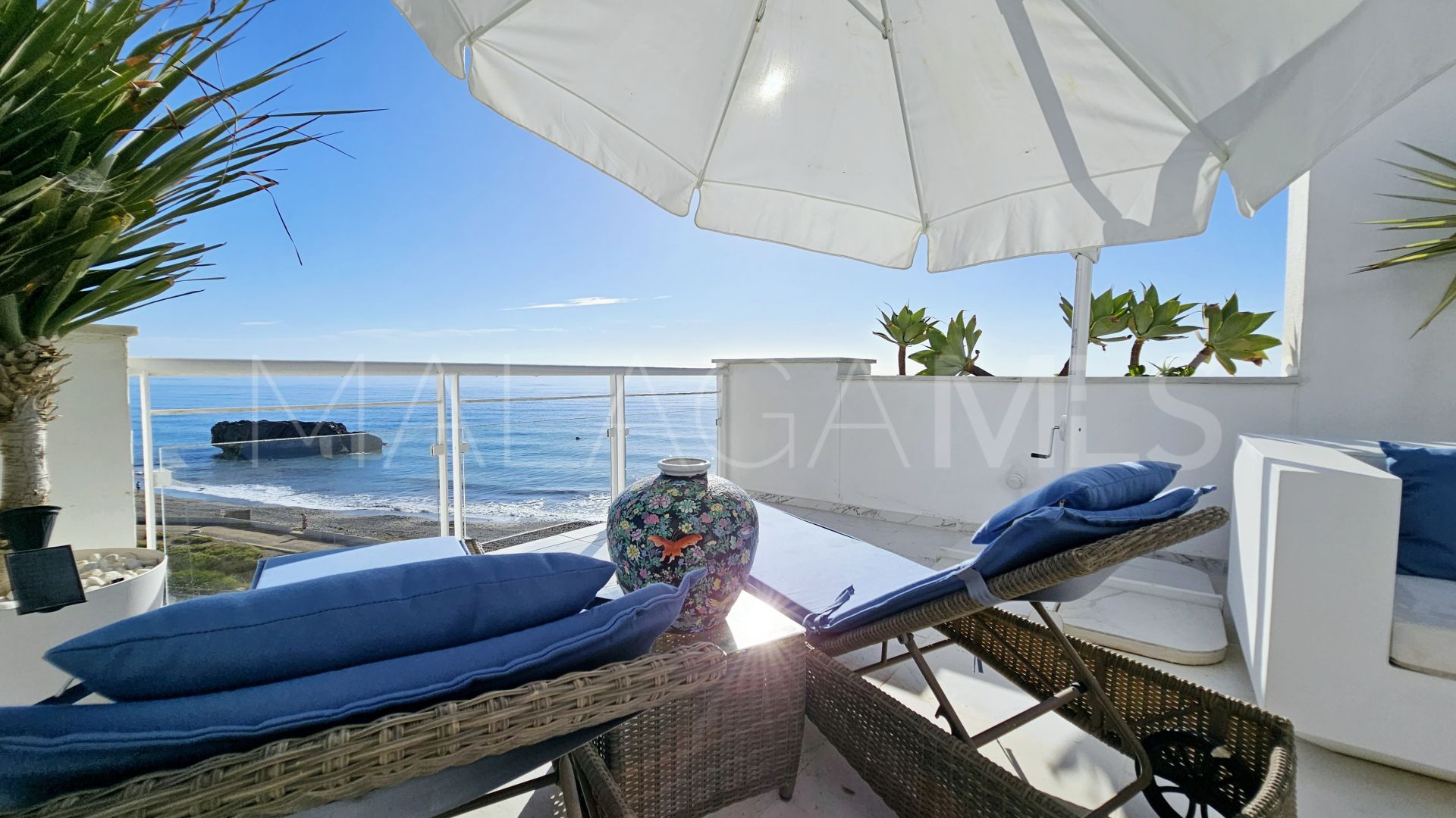 Buy Casares del Mar penthouse with 2 bedrooms