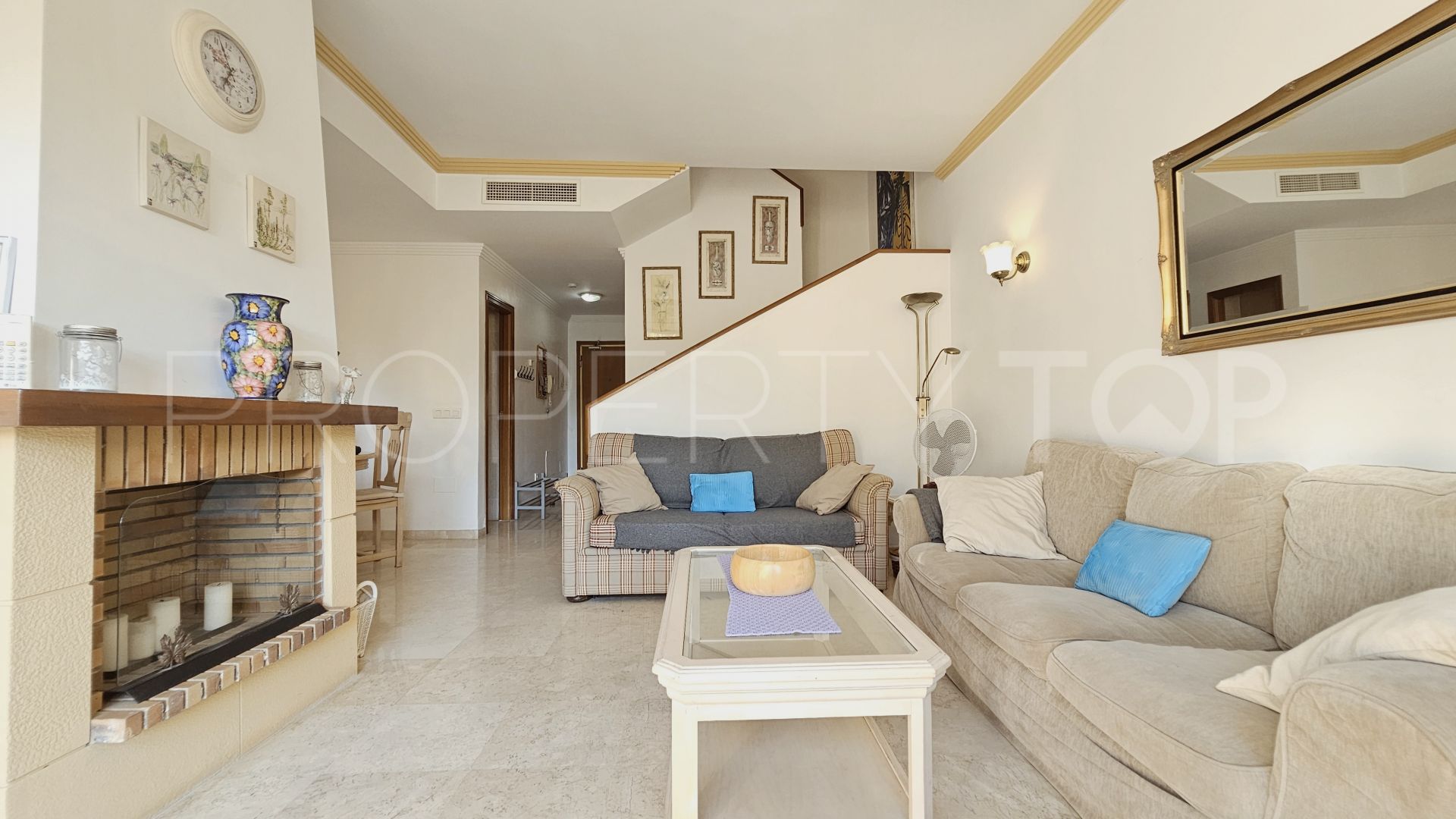 Atico duplex en venta con 2 dormitorios en La Duquesa