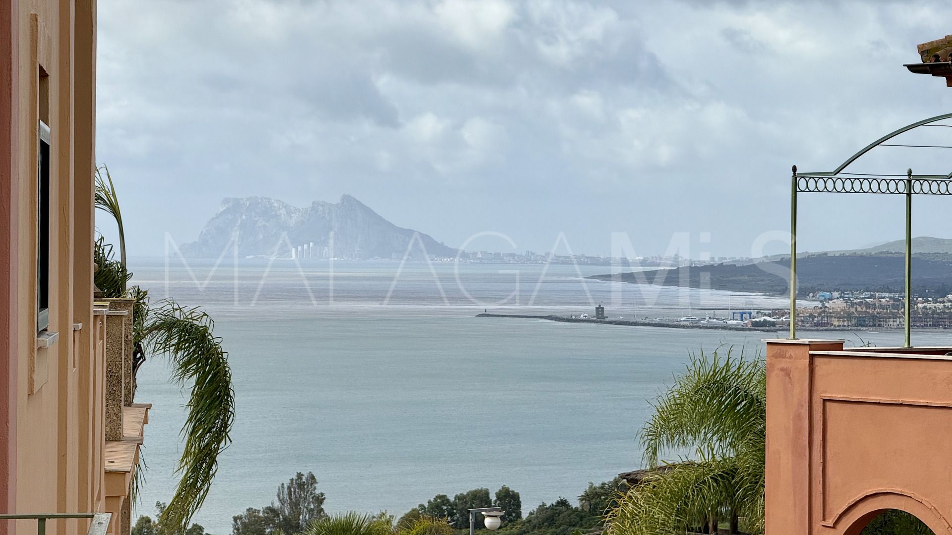 Markplanslägenhet for sale in Bahia de las Rocas