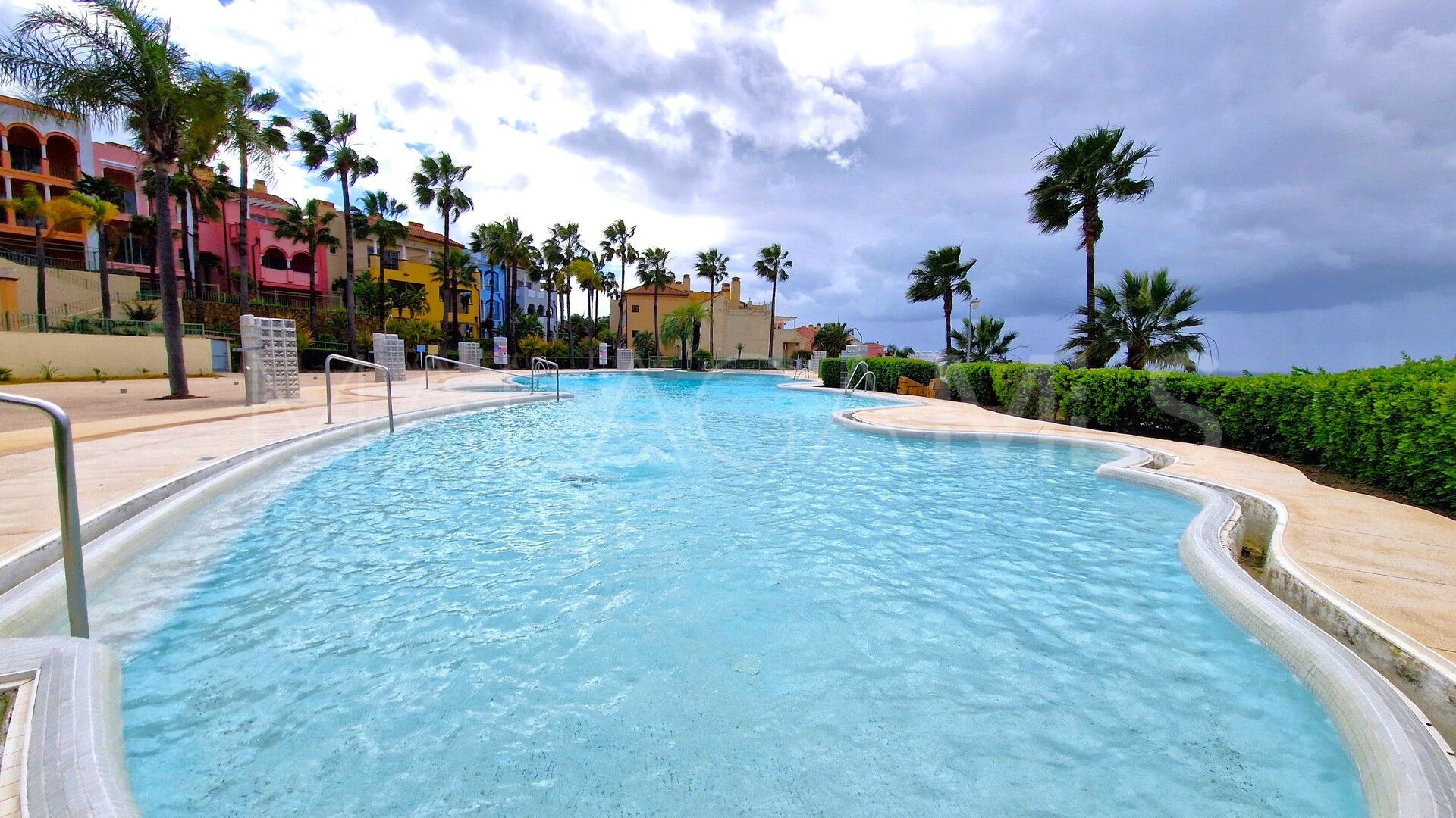 Markplanslägenhet for sale in Bahia de las Rocas